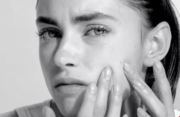 In 4 stappen naar een mooie, stralende en gezonde huid! In 4 stappen naar een mooie, stralende en gezonde huid!